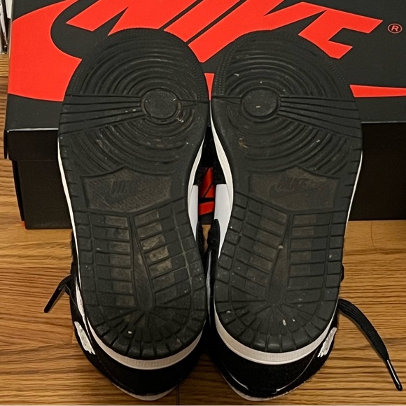 WMNS AIR JORDAN 1 RETRO HIGH OG 'TWIST' - Picture 6 of 6